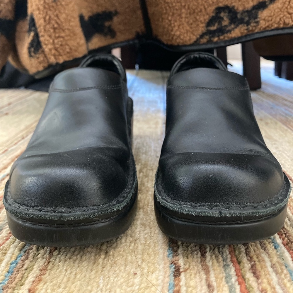 Naot Black Leather Shoes EU 37